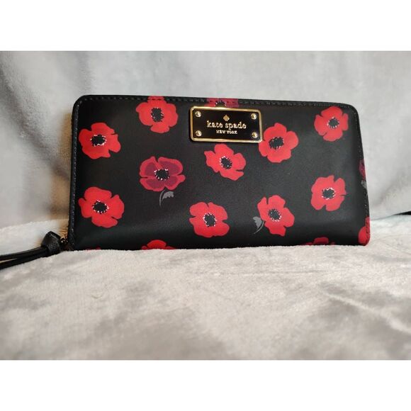 kate spade Handbags - Kate Spade Wallet *USED*